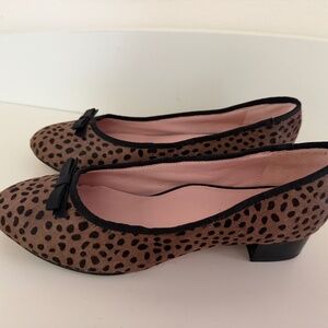 Taryn Rose Leopard Print Flats